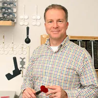 Dr. Hans F. Lessmann O. D. FOVDR