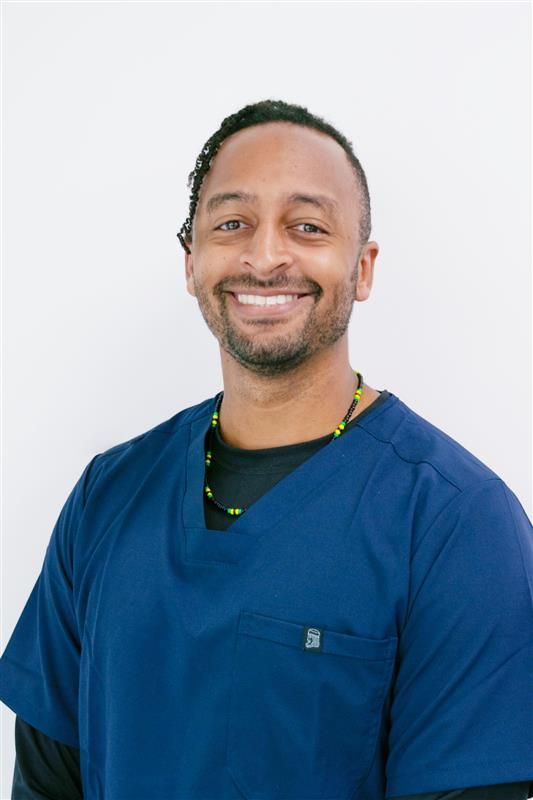 Dr. Jhaleil Phillips, O.D.