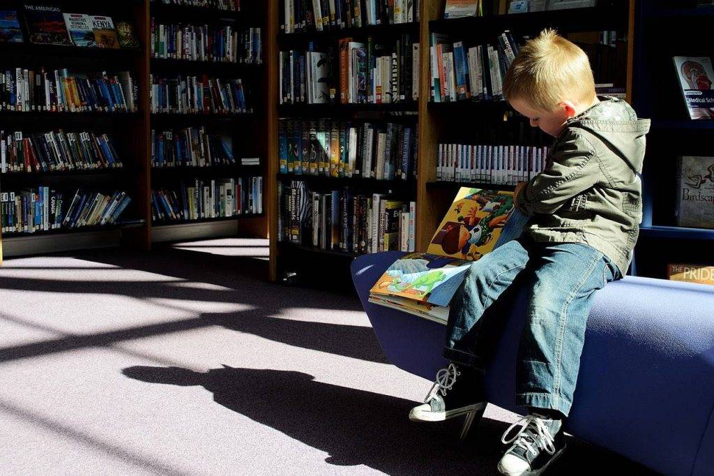 lifestyle-schoolboy-5yrs-library-1024x682-1